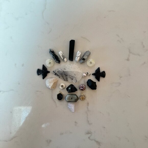 Natural Stone and Crystal Pendant Lot - Picture 13 of 16